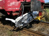 obrázek ke článku: Škoda Super versus osobní motorový vlak