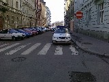 obrázek ke článku: Parkování policejního vozu v Praze