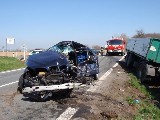 obrázek ke článku: Srážku BMW a nákladního vozidla u Libišan nepřežil jeden člověk