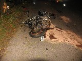 obrázek ke článku: Motorkář bez přilby se zabil nárazem do stromu