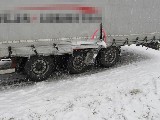 obrázek ke článku: Polský řidič kamiou na sjetých gumách smetl v protisměru Octavii a zabil řidiče
