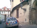 obrázek ke článku: Parkování policejní vozu ve Valdštejnské